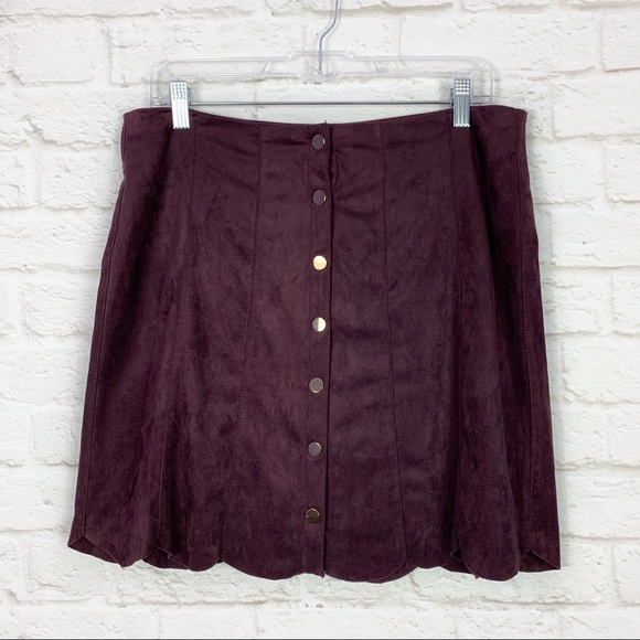 Chelsea & Theodore Dresses & Skirts - Chelsea & Theodore Faux Suede Scalloped Hem Skirt